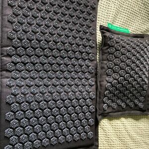 Black Pranamat and Pillow Set